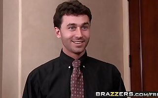 Big knocker pornstar (Sienna West) wants some anal - Brazzers