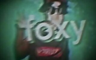 Foxy Edits o RAPOSÃO SAFADÃO BATENDO UMA BRONHA EM PUBLICO !!!!!! @vacatralada @mid @sex @foxyedits